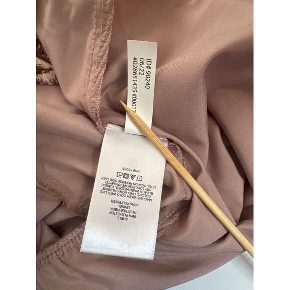 Express Floral Print Faux Wrap Front Peplum Top Mauve Pink Blouse Womens XL - Picture 7 of 7